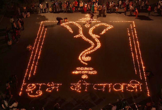VIAJE GRUPAL AL FESTIVAL DIWALI EN LA INDIA - Agra / Ajmer / Benarés / Delhi / Jaipur / Jhansi / JODHPUR / Khajuraho / Orchha / Púshkar / RANAKPUR / UDAIPUR / - Buteler en India